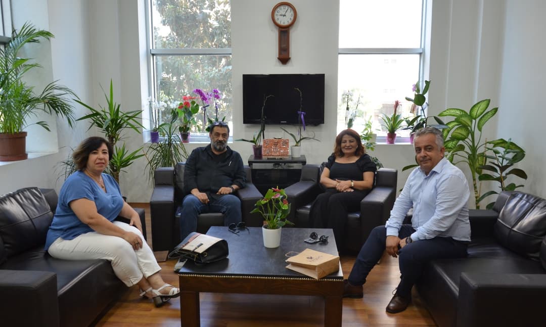 Baro Başkanımız Aydın Serbest Muhasebeci Mali Müşavirler Odası Başkanı Jülide VARDAR BEKEM’i makamında ziyaret etti.